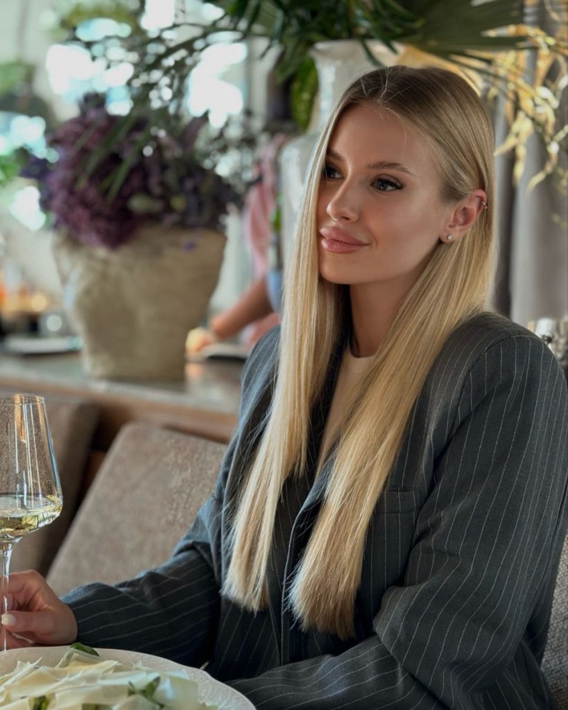 Эскорт в москве, Фото марины для статьи в блоге сайта